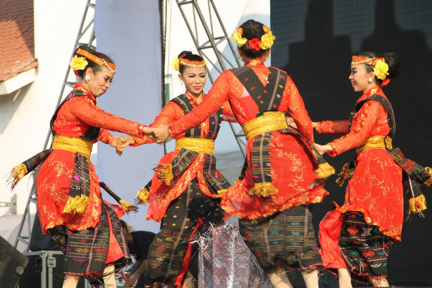 Melestarikan Tarian Batak Di Era Modern: Tantangan Dan Upaya
