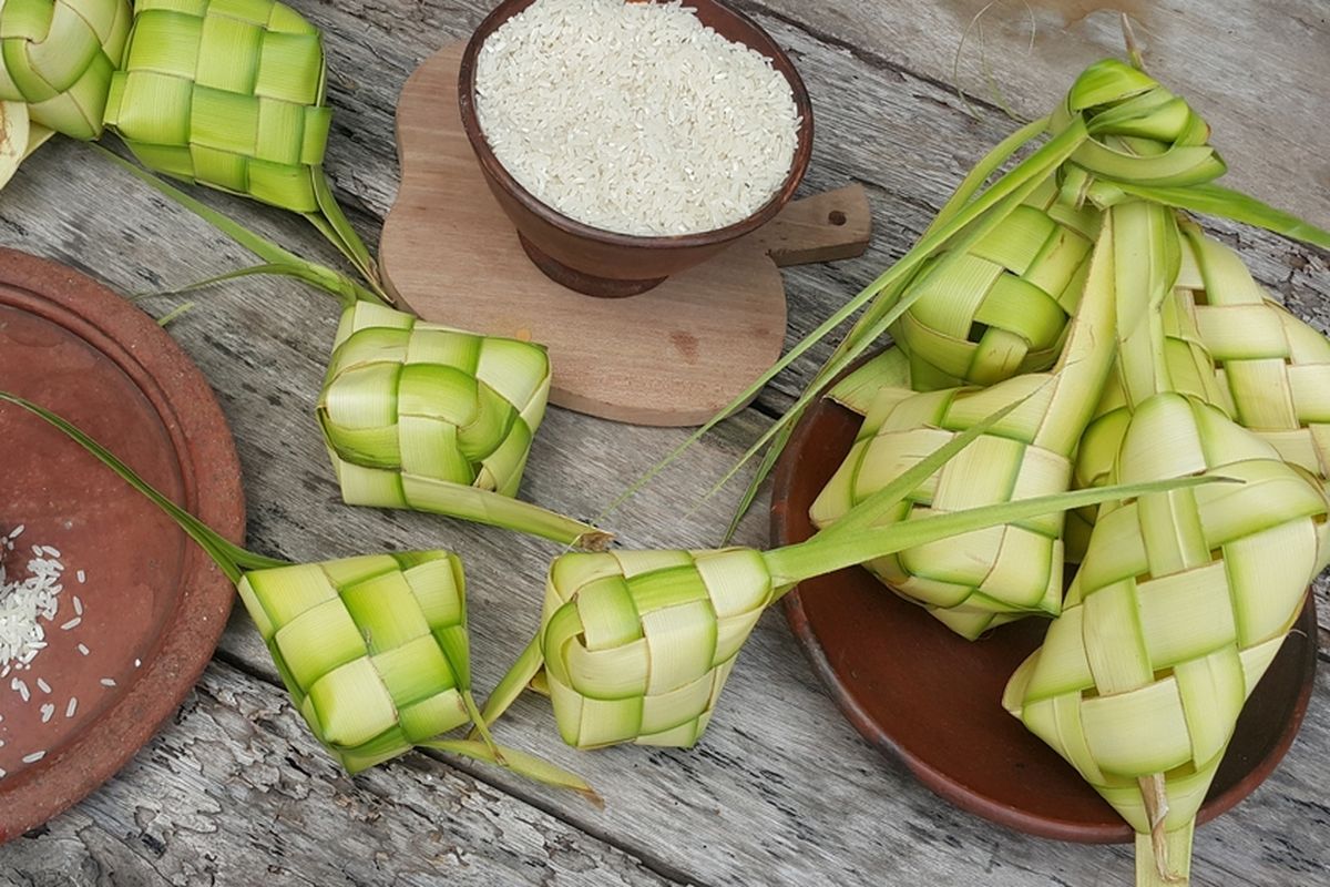 Sejarah Ketupat: Dari Tradisi Hingga Hidangan Wajib Lebaran