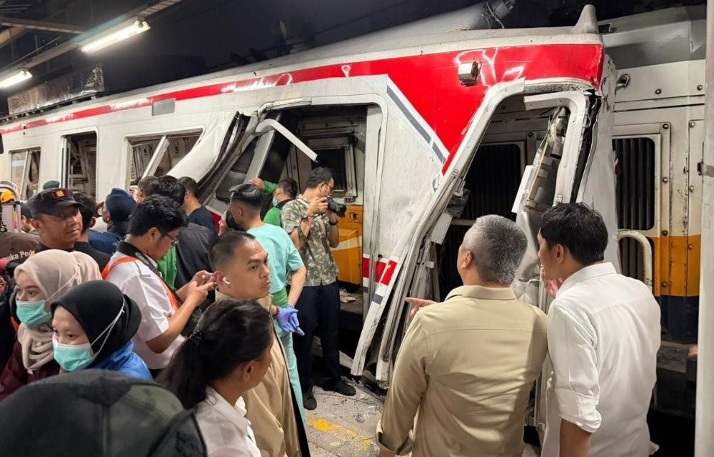 Kecelakaan KA VS KRL: Kronologi Dan Fakta Di Balik Insiden
