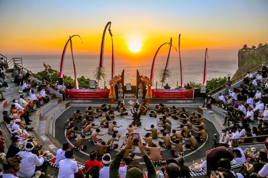 Tari Kecak Bali: Sejarah, Keunikan, Dan Pesona Budaya Mendunia
