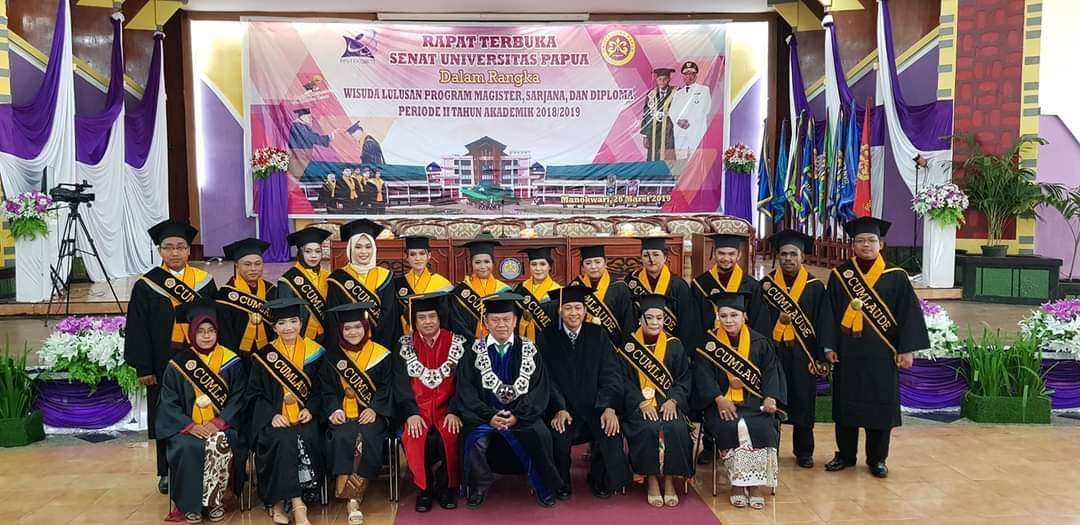 Cumlaude: Arti dan Prestasi Akademik Yang Membanggakan