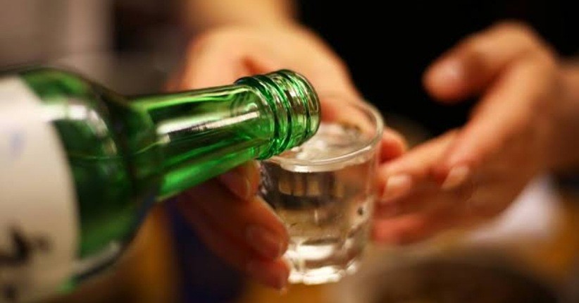Soju: Mengenal Minuman Tradisional Korea Dan Budayanya